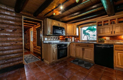 Apple River Cabin | Stunning Log Cabin with amazing views at Apple Canyon Lake, Perfect Location