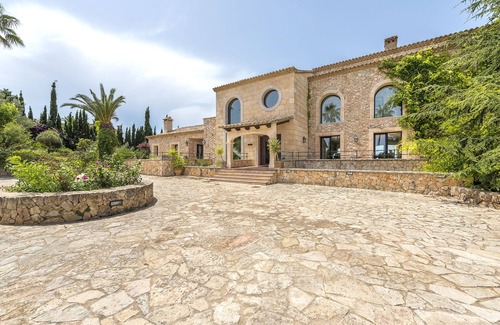 Son Gual Villa | Stunning, Luxury Villa Son Gual with Pool, Jacuzzi, Gym, Children's Playground