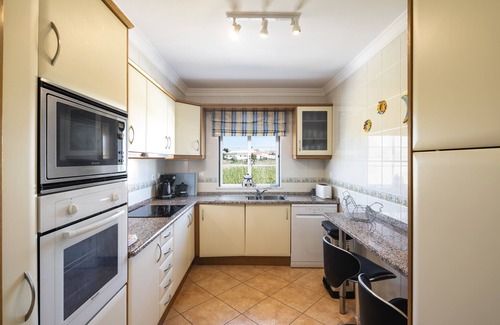 Sesmarias Apartment | Stunning Luxury Apartment in Fabulous Location Close to Beaches - Vila Rosal CN