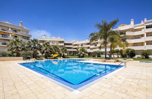 Sesmarias Apartment | Stunning Luxury Apartment in Fabulous Location Close to Beaches - Vila Rosal CN