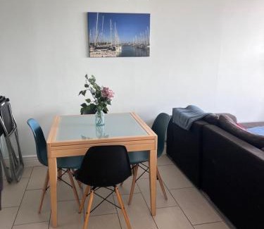 Gosport Apartment | Stunning Marina apartment Gosport Portsmouth
