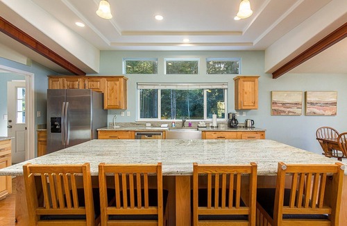 Trinidad House | Stunning modern 3BR, 2BA Oceanside Bluff Retreat in Trinidad, California