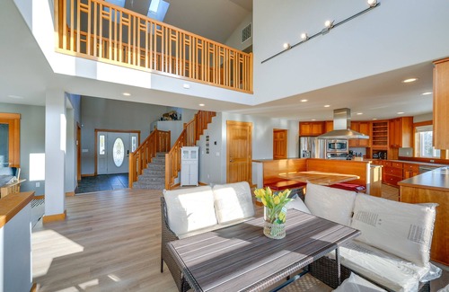 Big Lake House | Stunning Mount Vernon Home w/Big Lake Views!