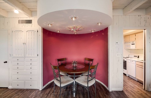 Mission Hills Townhomes Apartment | Stunning Mountain & City Views!
