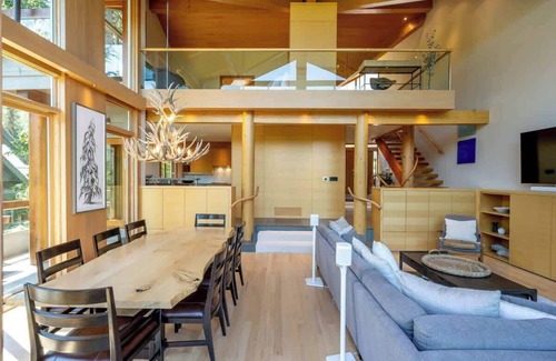 Blueberry Hill House | Stunning Mtn View, Air Con, Hot Tub, & Fireplace