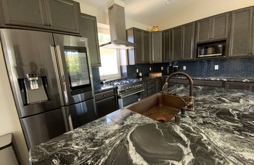 Redwood City House | Stunning New Custom-Built Home, 12' Ceilings, Chef's Kitchen, and Fruit Orchard