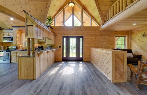 North Rose Cabin | Stunning North Rose Retreat w/Fishing Pond!
