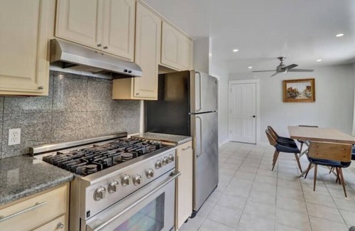 Sharp Park Villa | Stunning Ocean Mountain View Near SF+Beach 3 Suite