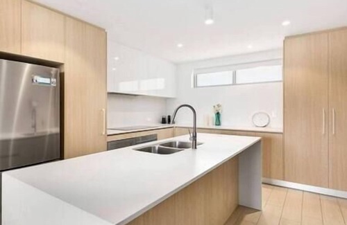 Sunshine Coast Apartment | Stunning Ocean-View Apartment with Pool at Drift Complex