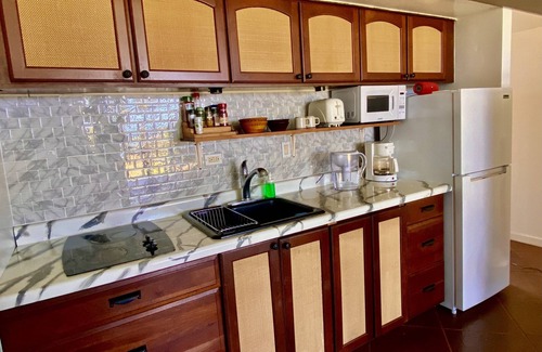 Maunaloa Apartment | Stunning ocean view condo