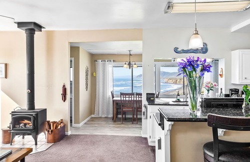 Westport House | Stunning oceanfront views, beach, hot tub
