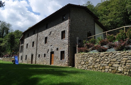 San Rocco in Turrite Villa | Stunning Old Stone Tuscan Villa near Lucca & Pescaglia with a great private pool
