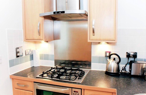 Eastbourne Apartment | Stunning Penthouse with Sea views from all windows. 3 minute walk to the beach!
