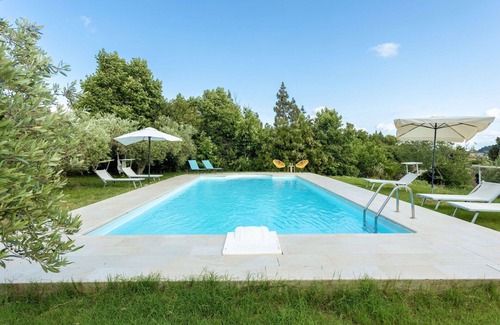 Buseto Palizzolo Villa | Stunning private villa for 10 people with WIFI, private pool, TV, terrace, pets allowed and park.