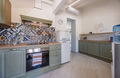 Carmignano Villa | Stunning private villa with WIFI, A/C, pets allowed, panoramic view and parking, close to Florence