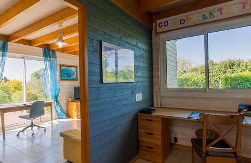 Plouneour-Trez House | Stunning private villa for 8 guests with WIFI, TV, terrace and pets allowed