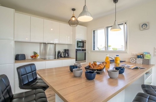 Plouneour-Brignogan-Plages House | Stunning private villa for 6 people with WIFI, TV and terrace