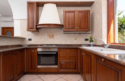 Termini House | Stunning private villa for 6 guests with A/C, WIFI, TV, patio and parking