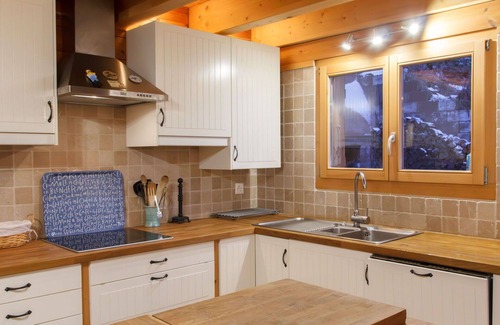 Nendaz House | Stunning private villa for 10 guests with WIFI, TV, terrace and panoramic view