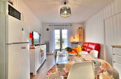 Saint-Pierre-d'Oleron House | Stunning private villa for 6 guests with WIFI, pool and TV