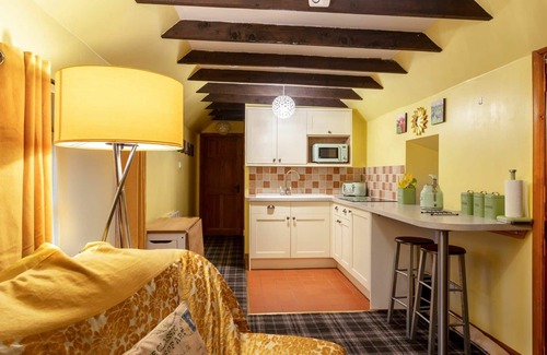 Aberchirder House | Stunning private villa for 2 guests with WIFI and parking