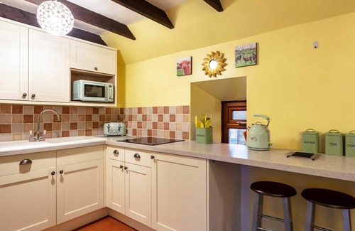Aberchirder House | Stunning private villa for 2 guests with WIFI and parking