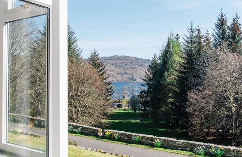 Invermoriston House | Stunning private villa for 6 guests with WIFI, TV, patio, panoramic view and parking