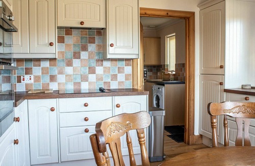 Bornesketaig House | Stunning private villa for 6 people with TV and parking