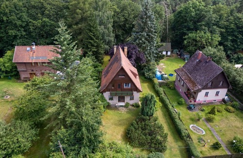 Dobren House | Stunning private villa for 6 people with TV, patio, pets allowed and parking