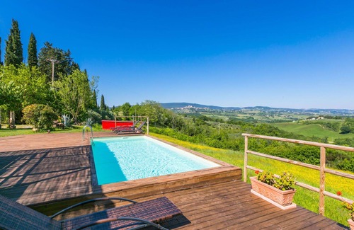 San Gimignano Villa | Stunning private villa for 8 guests with private pool, WIFI, TV, terrace and panoramic view