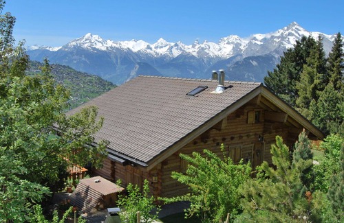 Veysonnaz House | Stunning private villa for 8 people with WIFI, TV, terrace and parking