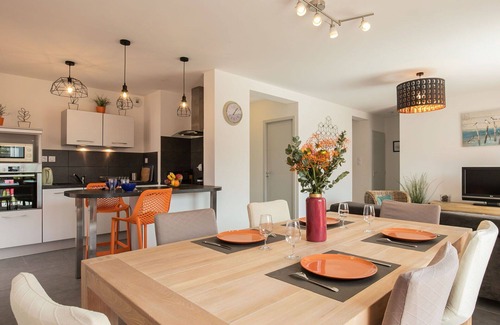 Cleder House | Stunning private villa for 6 people with WIFI, TV and terrace