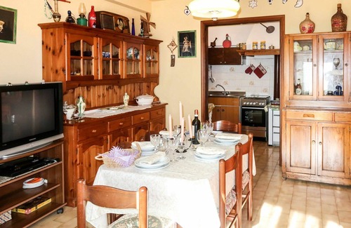 Aurigo House | Stunning private villa for 5 people with WIFI, TV, terrace, pets allowed and panoramic view