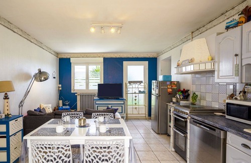 Primelin House | Stunning private villa for 10 people with WIFI, TV, terrace and parking