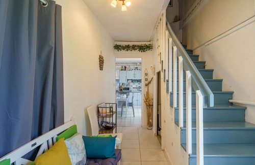 Primelin House | Stunning private villa for 10 people with WIFI, TV, terrace and parking