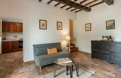 Manciano Villa | Stunning private villa with private pool, WIFI, TV, patio, pets allowed and panoramic view