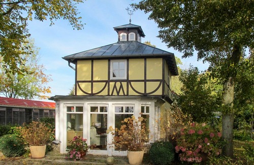Splietsdorf House | Stunning private villa for 4 people with WIFI, TV, terrace, pets allowed and parking