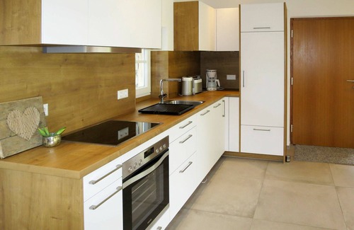 Hofstetten House | Stunning private villa for 4 people with A/C, WIFI, TV, patio and parking