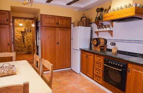 Cabanes Villa | Stunning private villa for 8 people with WIFI, TV, terrace and parking