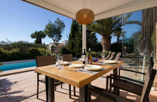 Costa Nova House | Stunning private villa for 6 people with private pool, A/C, WIFI, TV, patio and parking