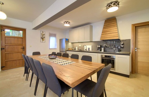 Senj House | Stunning private villa for 12 guests with WIFI, hot tub, private pool, A/C, TV, terrace and park.
