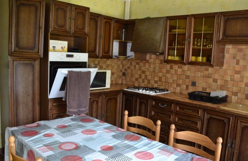 Pionnat House | Stunning private villa for 8 guests with A/C, WIFI, TV, terrace, pets allowed and parking