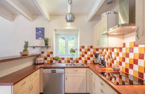 Audierne House | Stunning private villa for 6 guests with WIFI, TV, terrace, pets allowed and parking