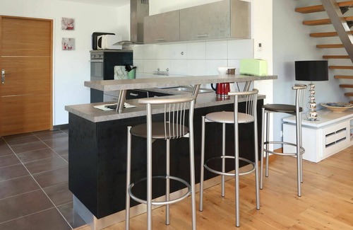Trevignon House | Stunning private villa for 8 people with WIFI, TV, terrace and parking