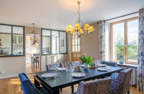 Tregunc Villa | Stunning private villa for 6 people with WIFI, TV and terrace