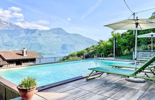Domaso House | Stunning private villa with hot tub, pool, A/C, WIFI, TV, patio, panoramic view and parking