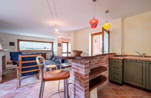 Bossolasco House | Stunning private villa for 8 guests with WIFI, TV, balcony, pets allowed and parking