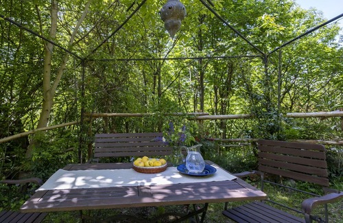 Pisogne Villa | Stunning private villa for 16 guests with WIFI, private pool, TV, patio, pets allowed and parking