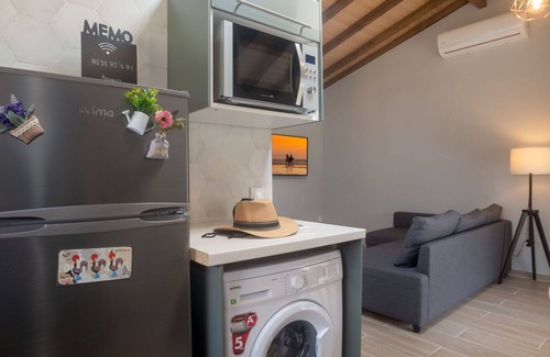 Linho Villa | Stunning private villa for 4 guests with A/C, WIFI, TV, terrace and parking