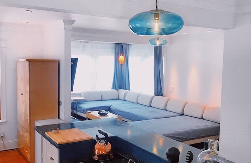 Baywood Park House | Stunning Quiet Beach Bungalow Newly Remodeled Contemporary Home (45 night min)